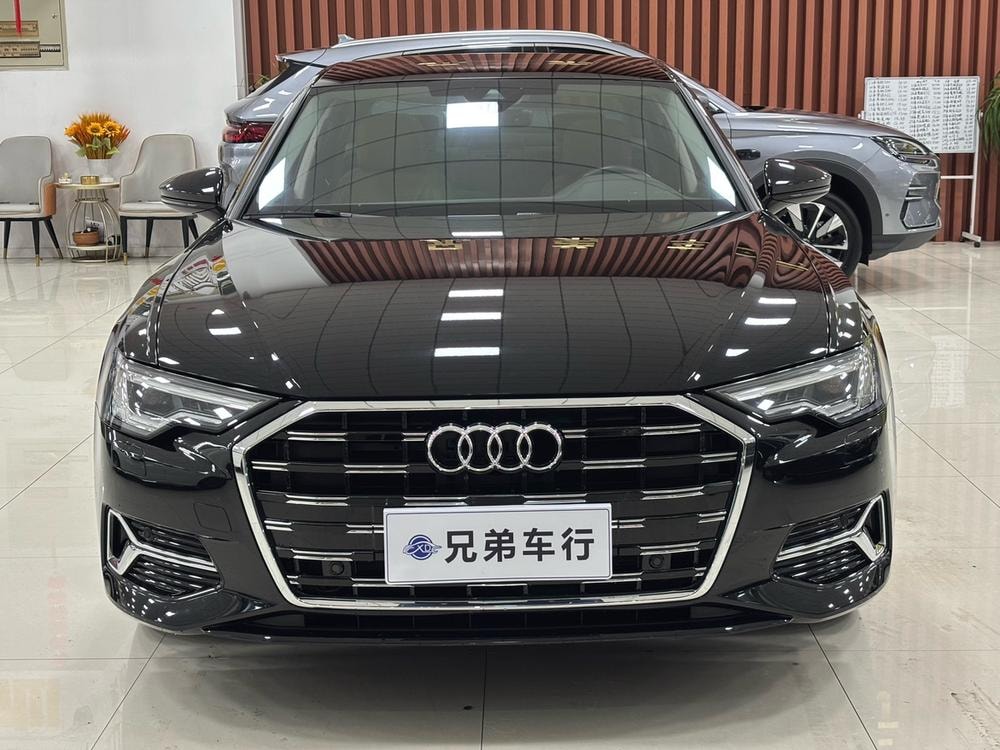 Audi A6L 2022 — фото автомобиля 1