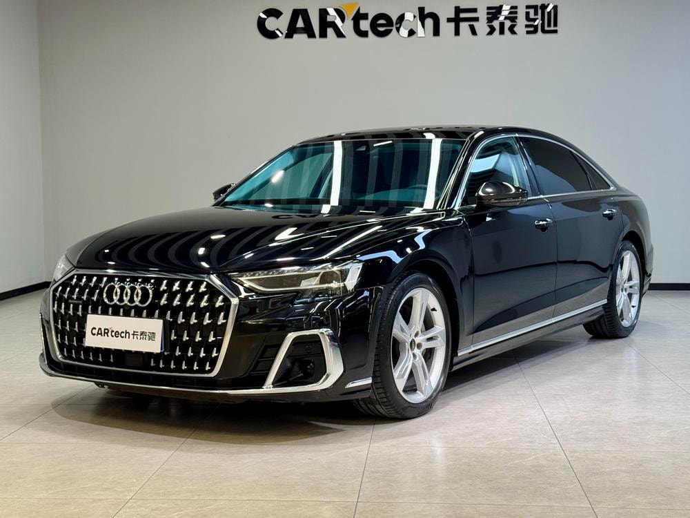 Audi A8 2023 — фото автомобиля 1