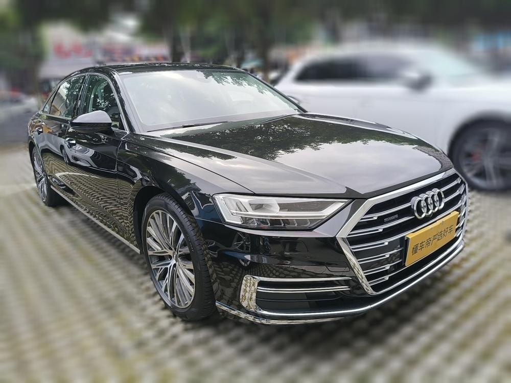 Audi A8 2019 — фото автомобиля 1