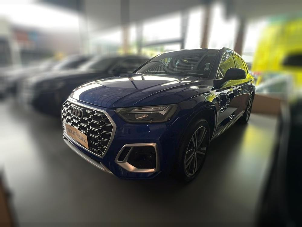 Audi Q5L 2022 — фото автомобиля 1