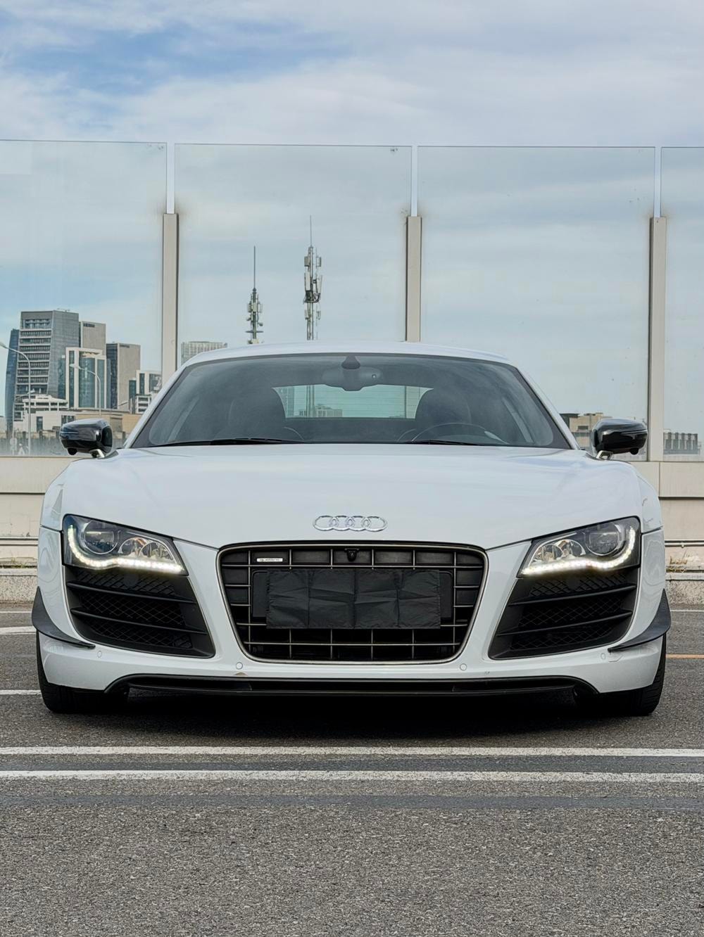 Audi R8 2013 — фото автомобиля 1