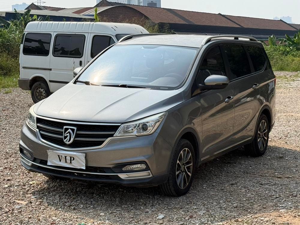Baojun 730 2019 — фото автомобиля 1