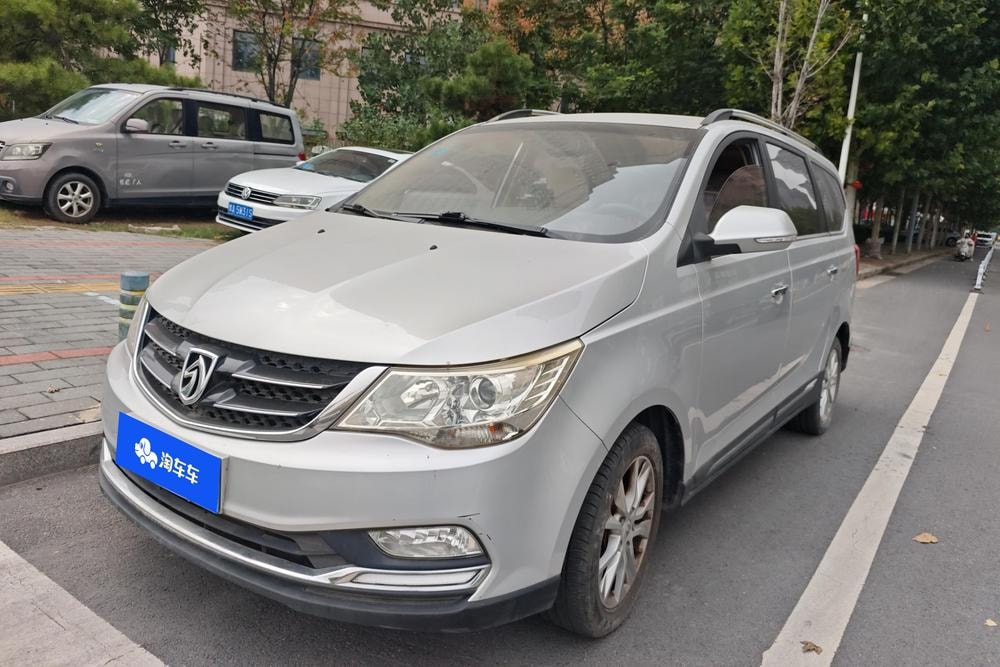 Baojun 730 2016 — фото автомобиля 1
