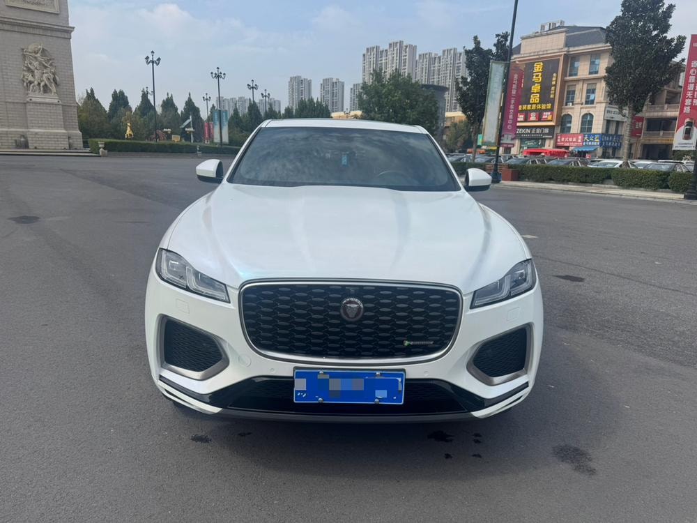 Jaguar F-PACE 2021 — фото автомобиля 1