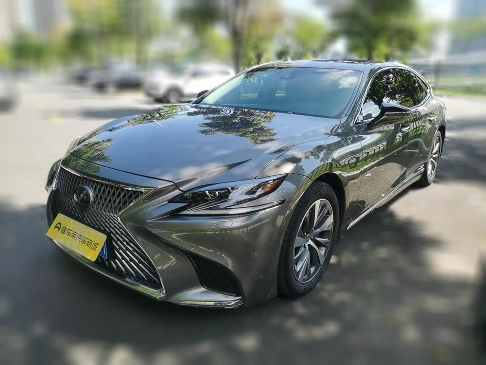 Lexus LS 2020 — фото автомобиля 1