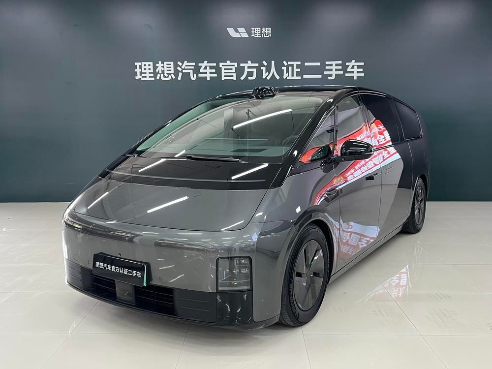 Li Auto MEGA 2024 — фото автомобиля 1