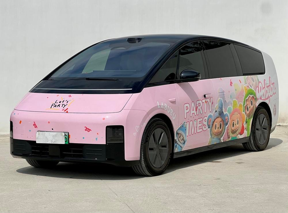 Li Auto MEGA 2025 — фото автомобиля 1