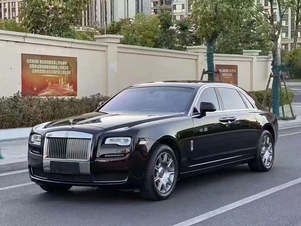 Rolls-Royce Ghost 2015 — фото автомобиля 1