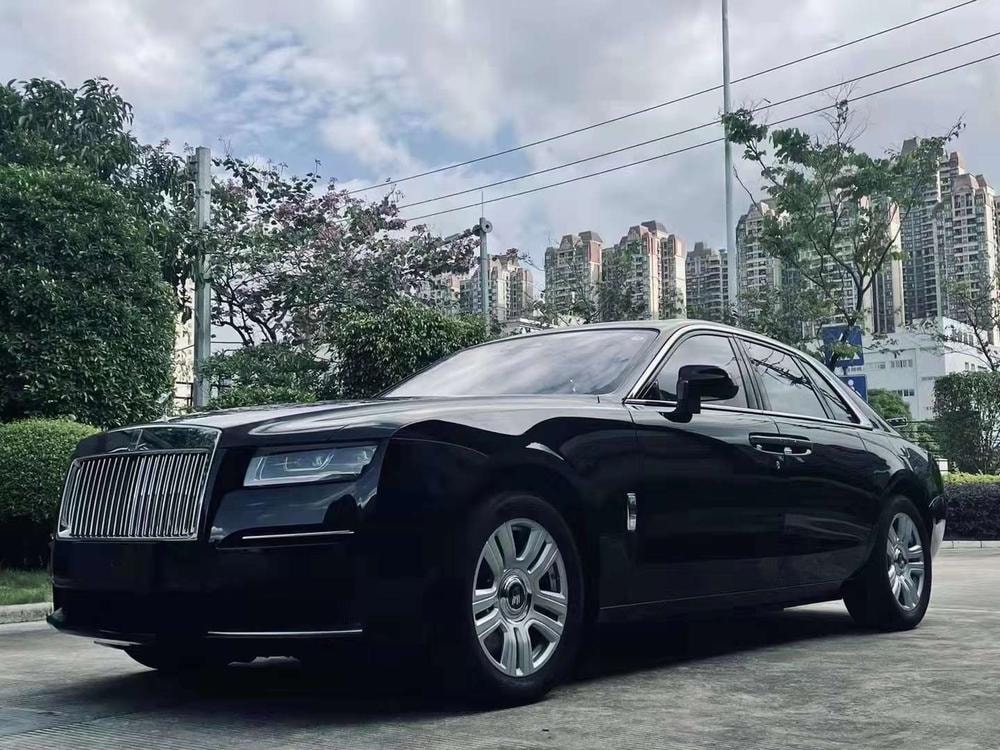 Rolls-Royce Ghost 2021 — фото автомобиля 1