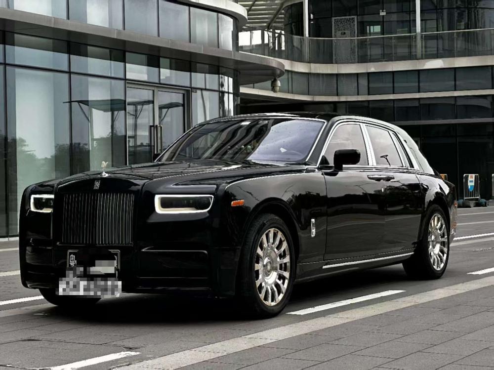 Rolls-Royce Phantom 2006 — фото автомобиля 1