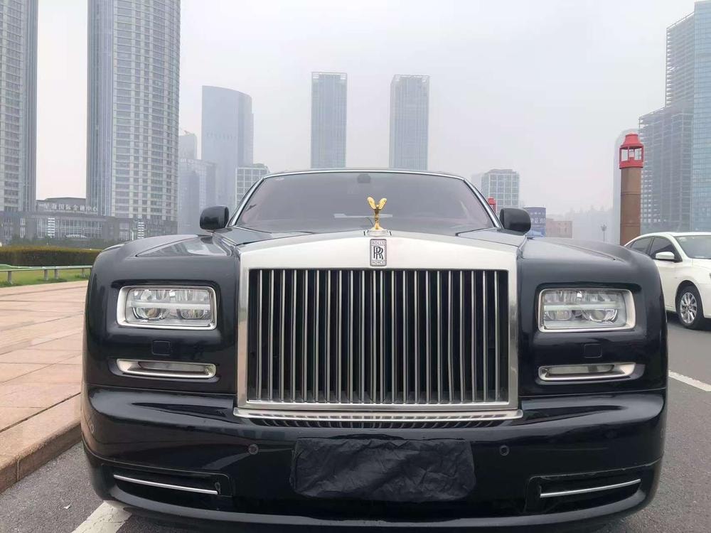 Rolls-Royce Phantom 2013 — фото автомобиля 1