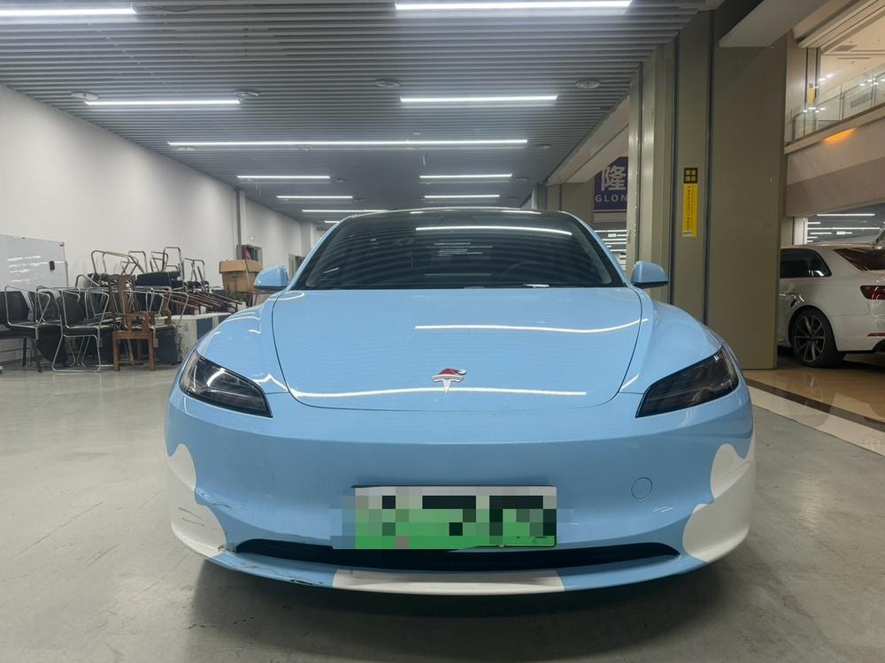 Tesla Model 3 2023 — фото автомобиля 1