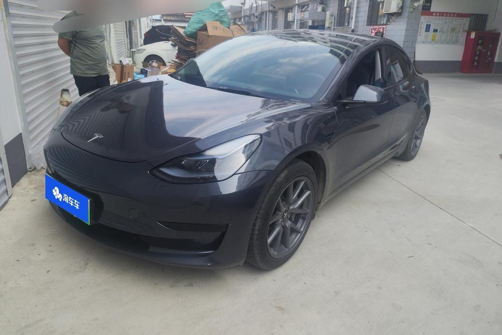 Tesla Model 3 2022 — фото автомобиля 1