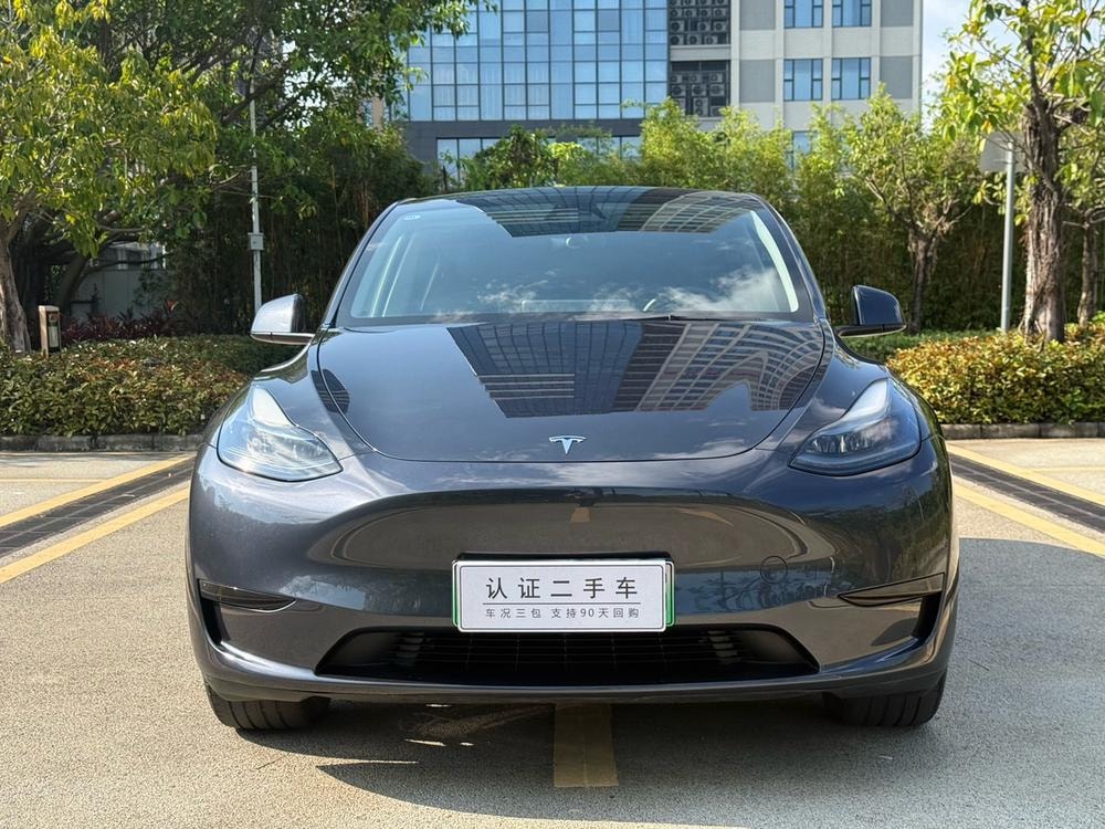 Tesla Model Y 2024 — фото автомобиля 1