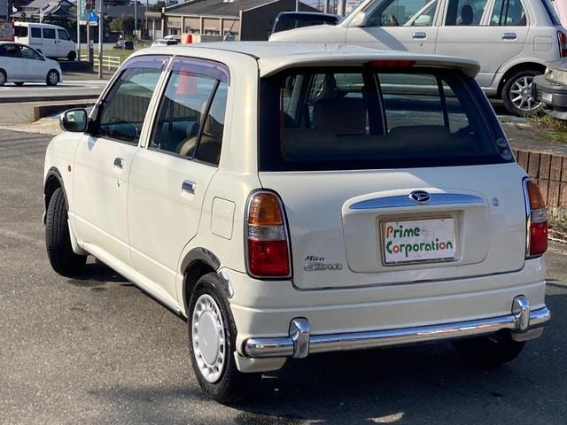 Daihatsu MIRA GINO 2004 — фото автомобиля 1