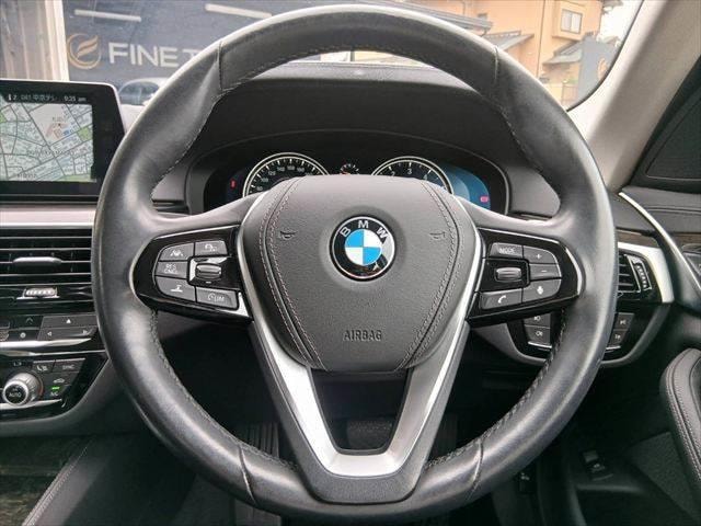 Bmw 5 SERIES 2017 — фото автомобиля 1