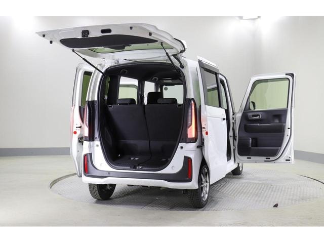 Honda N-BOX CUSTOM 2024 — фото автомобиля 1