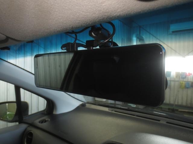 Toyota VITZ 2012 — фото автомобиля 1