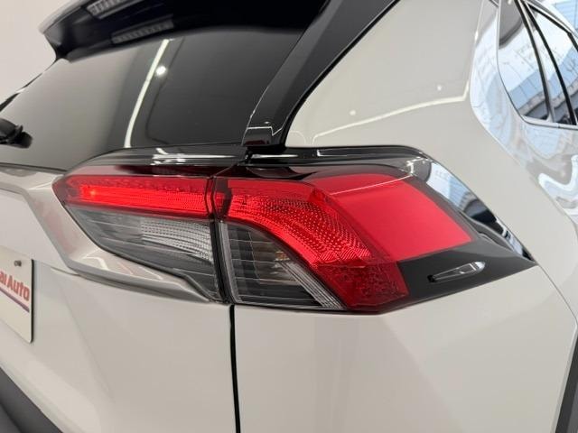 Toyota RAV4 2025 — фото автомобиля 1