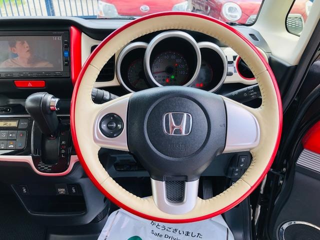 Honda N-BOX SLASH 2016 — фото автомобиля 1