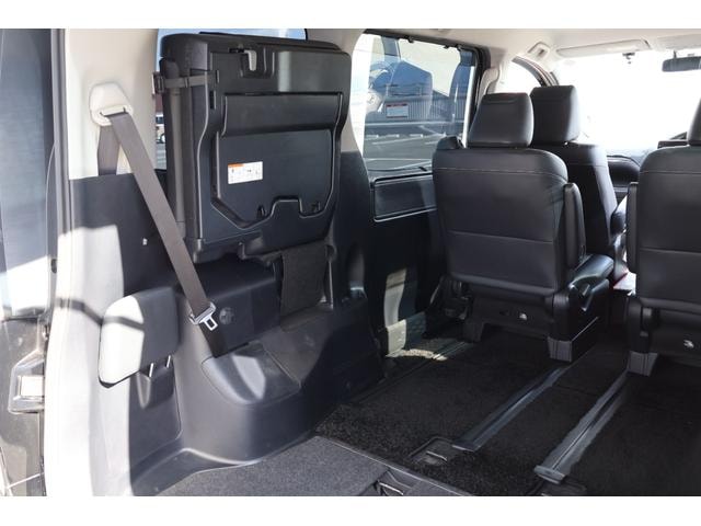 Toyota ESQUIRE 2014 — фото автомобиля 1
