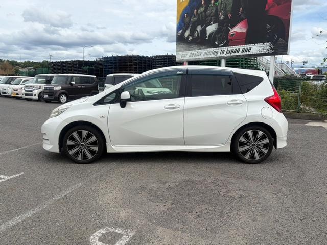 Nissan NOTE 2013 — фото автомобиля 1