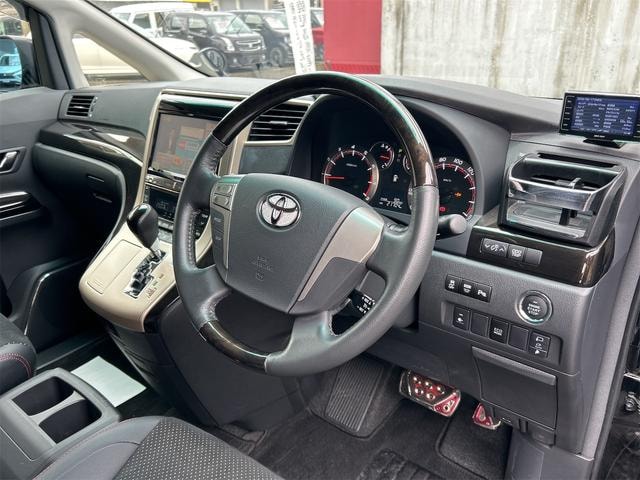 Toyota VELLFIRE 2014 — фото автомобиля 1
