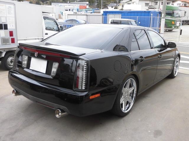 Cadillac STS 2007 — фото автомобиля 1