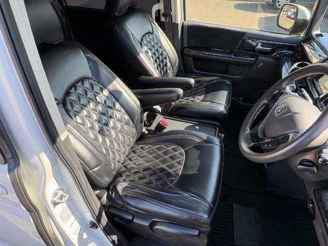 Honda STEPWAGON 2013 — фото автомобиля 1
