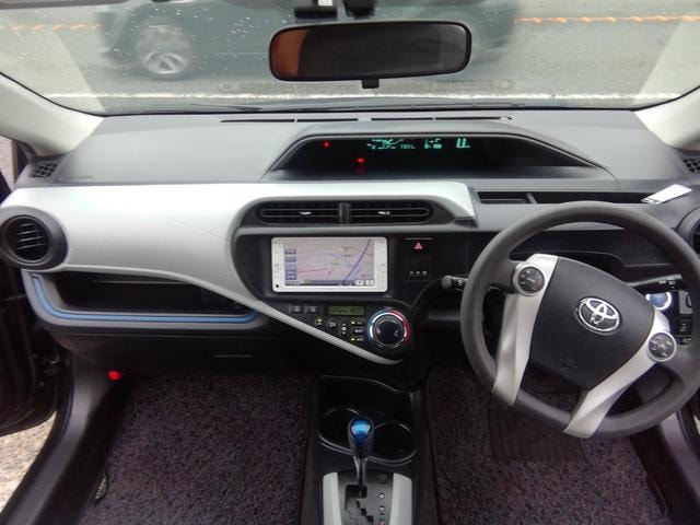 Toyota AQUA 2014 — фото автомобиля 1