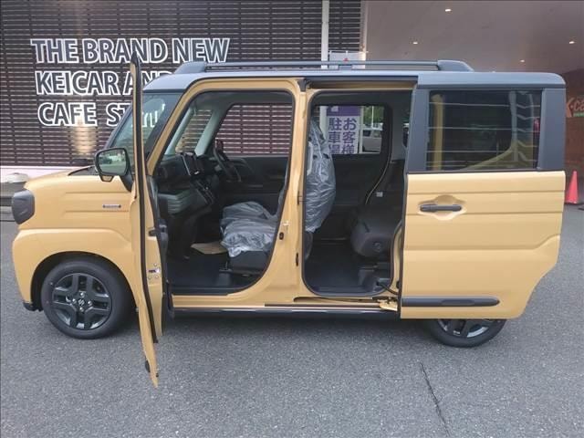 Suzuki SPACIA GEAR 2026 — фото автомобиля 1