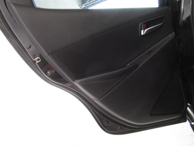 Mazda DEMIO 2015 — фото автомобиля 1