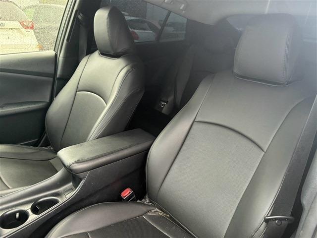 Toyota PRIUS 2016 — фото автомобиля 1