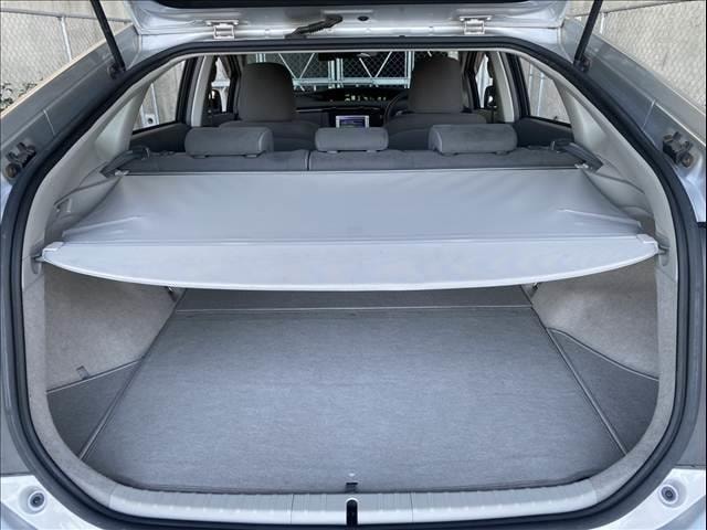 Toyota PRIUS 2011 — фото автомобиля 1