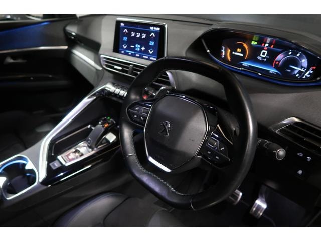 Peugeot 5008 2021 — фото автомобиля 1