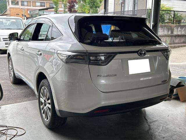 Toyota HARRIER 2015 — фото автомобиля 1