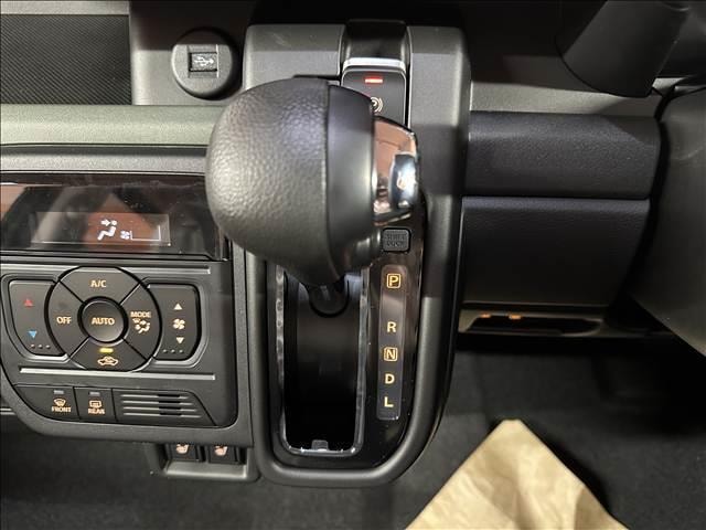 Suzuki SPACIA GEAR 2025 — фото автомобиля 1