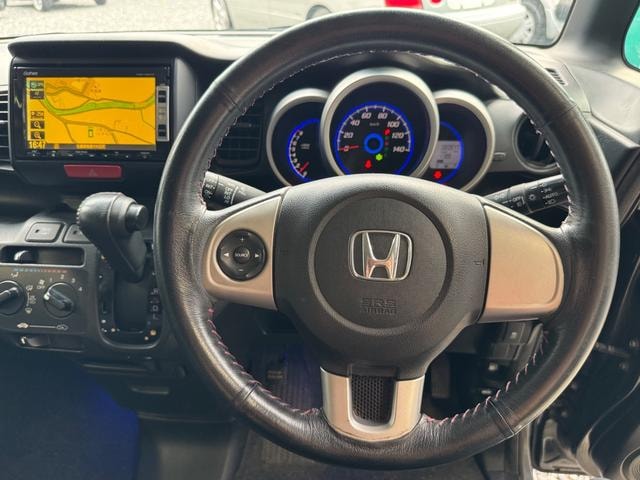 Honda N-BOX CUSTOM 2012 — фото автомобиля 1