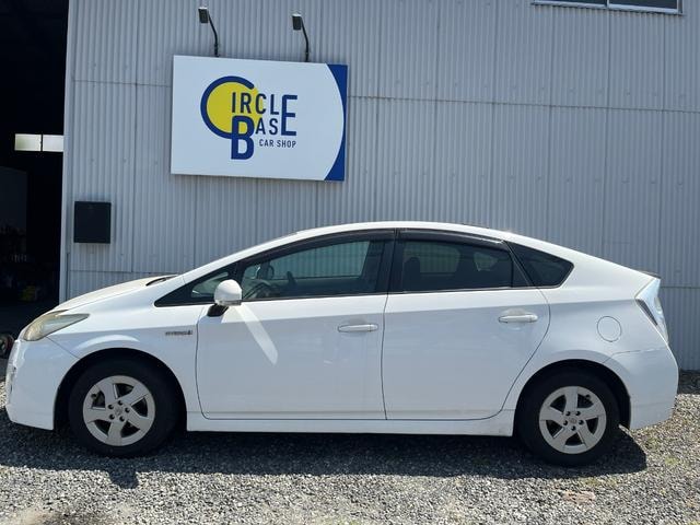 Toyota PRIUS 2010 — фото автомобиля 1
