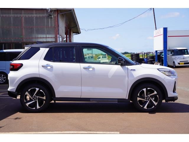Daihatsu ROCKY 2026 — фото автомобиля 1