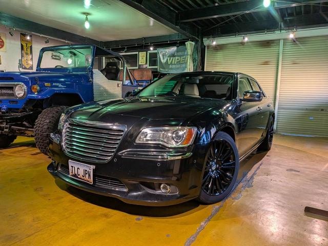 Chrysler 300 2013 — фото автомобиля