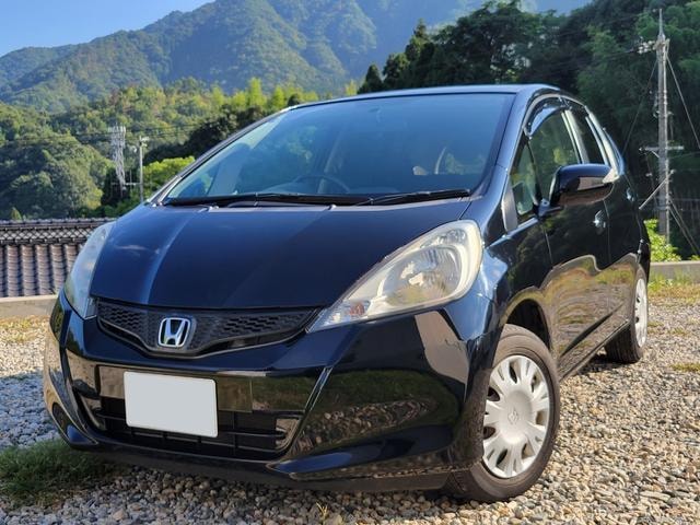 Honda FIT 2011 — фото автомобиля 1