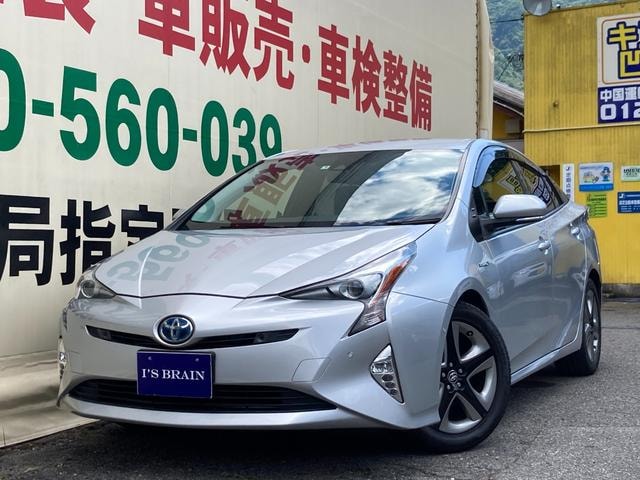 Toyota PRIUS 2017 — фото автомобиля 1