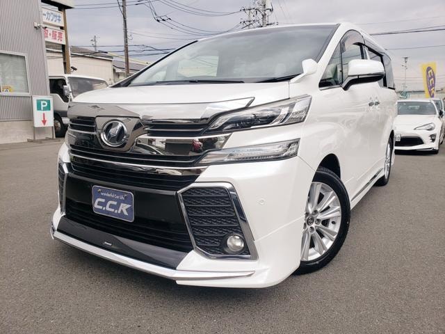 Toyota VELLFIRE 2016 — фото автомобиля 1
