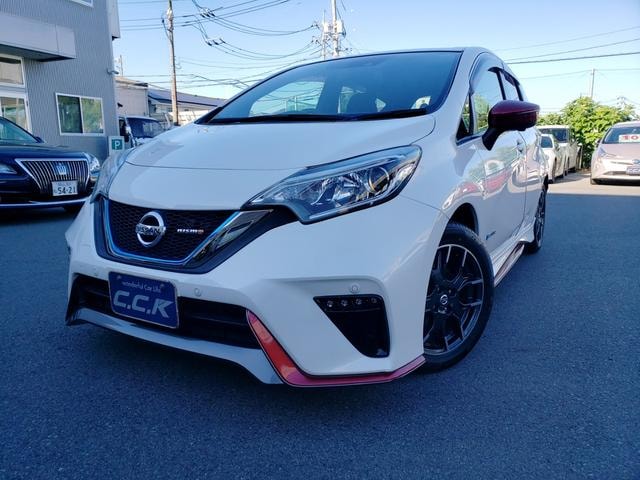 Nissan NOTE 2018 — фото автомобиля 1