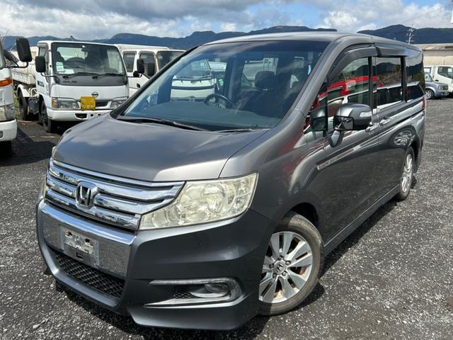 Honda STEPWAGON SPADA 2012 — фото автомобиля 1