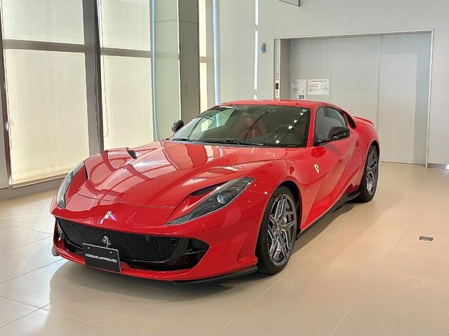 Ferrari 812 SUPERFAST 2019 — фото автомобиля