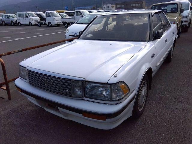 Toyota CROWN 1990 — фото автомобиля 1