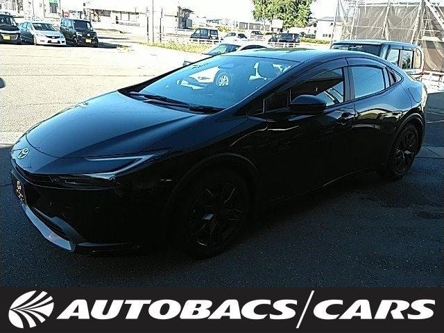 Toyota PRIUS 2024 — фото автомобиля 1